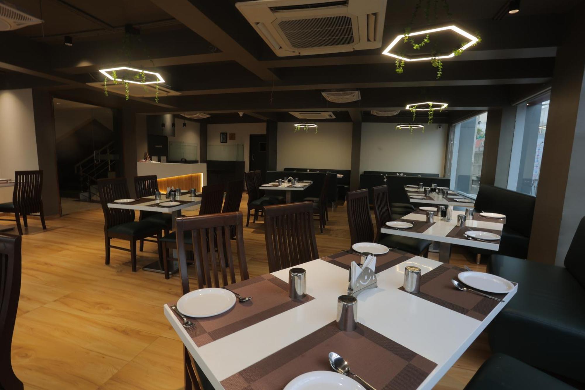 Hotel Shayan Inn Radźkot Zewnętrze zdjęcie